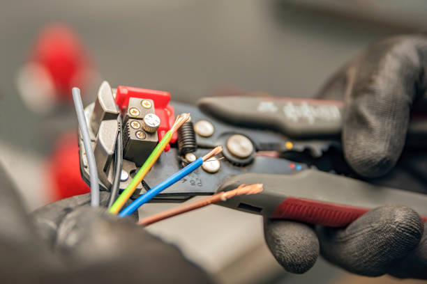 Best Electrical Contractors for Businesses  in Columbiana, OH